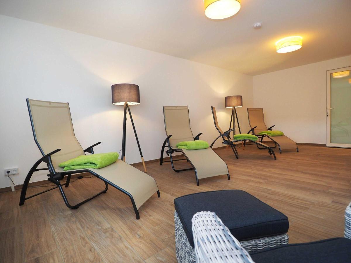 Appartement "Mondstein" Mit Penthouseflair - Oase Am Haff Garz  Zewnętrze zdjęcie